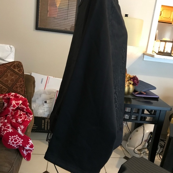 Livi Active Crop Top NWOT 28 - Picture 3 of 3